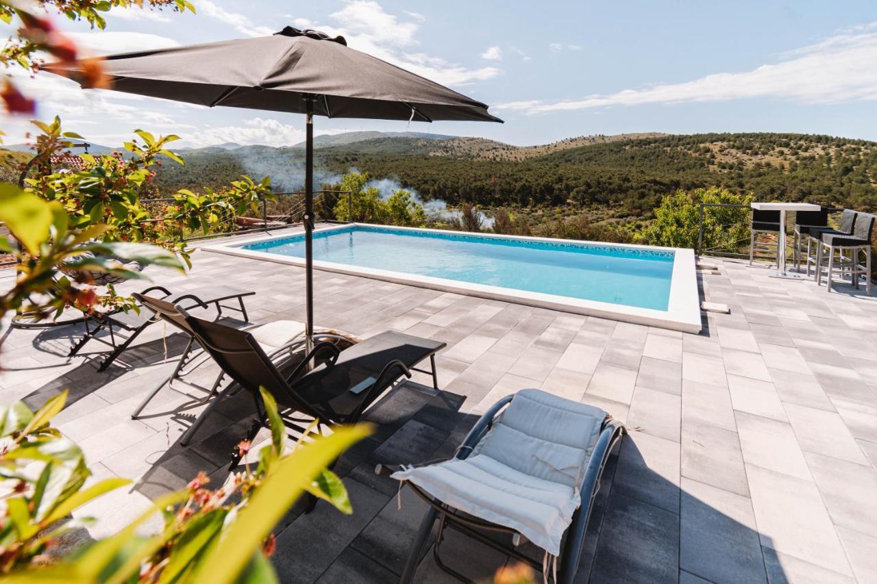 Guest House "The View" - With A Pool Donje Polje Exterior photo