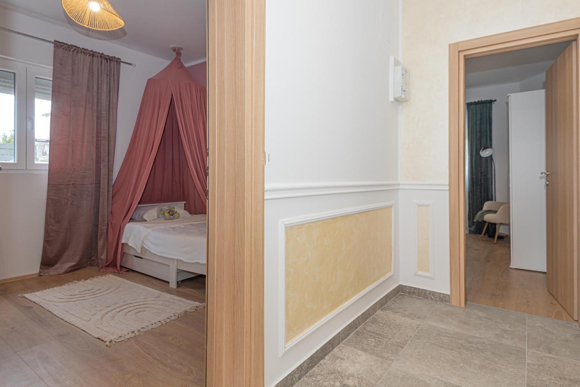 Guest House "The View" - With A Pool Donje Polje Exterior photo